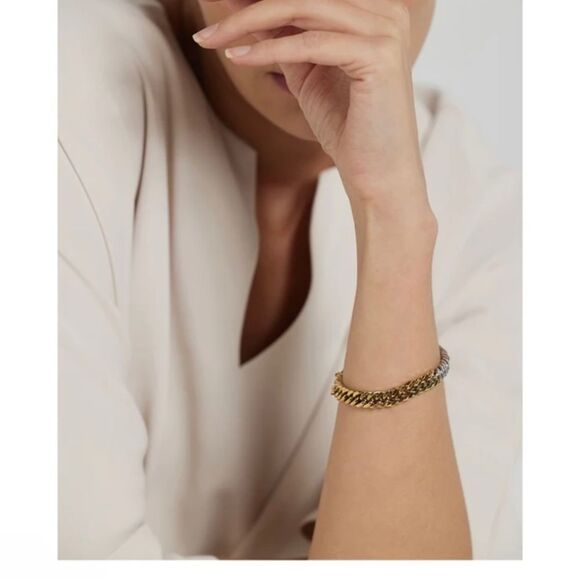 18K Gold Plated Two Toned Chain Bracelet 7”+1” extension - Picture 2 of 6